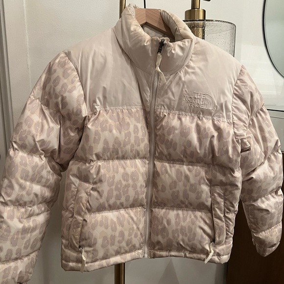 The North Face Retro Nuptse leopard jacket size S (like new) - Picture 2 of 10